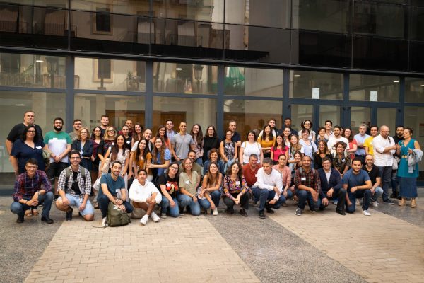 FotoGrupo2-scaled-1 FotoGrupo2-scaled-1